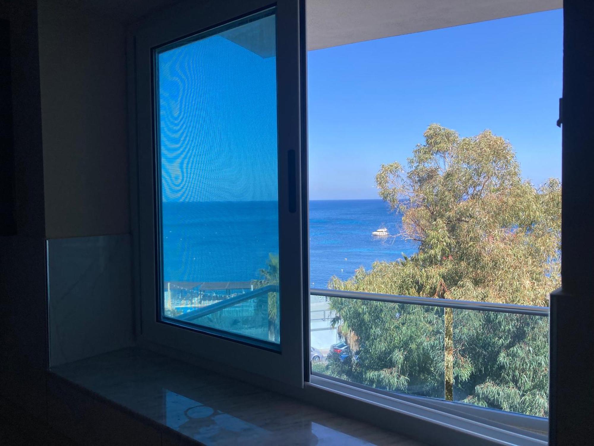 Sunrise Bay Apartments - Frontline Sea Views Σεντ Πόλς Μπέι Εξωτερικό φωτογραφία