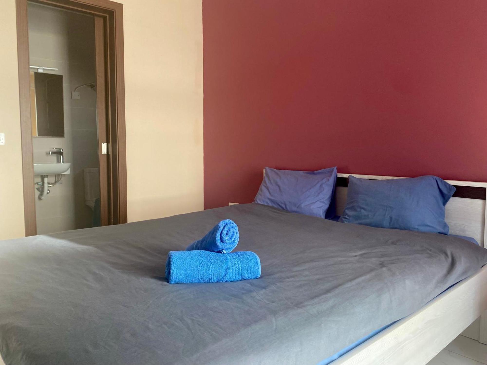 Sunrise Bay Apartments - Frontline Sea Views Σεντ Πόλς Μπέι Εξωτερικό φωτογραφία