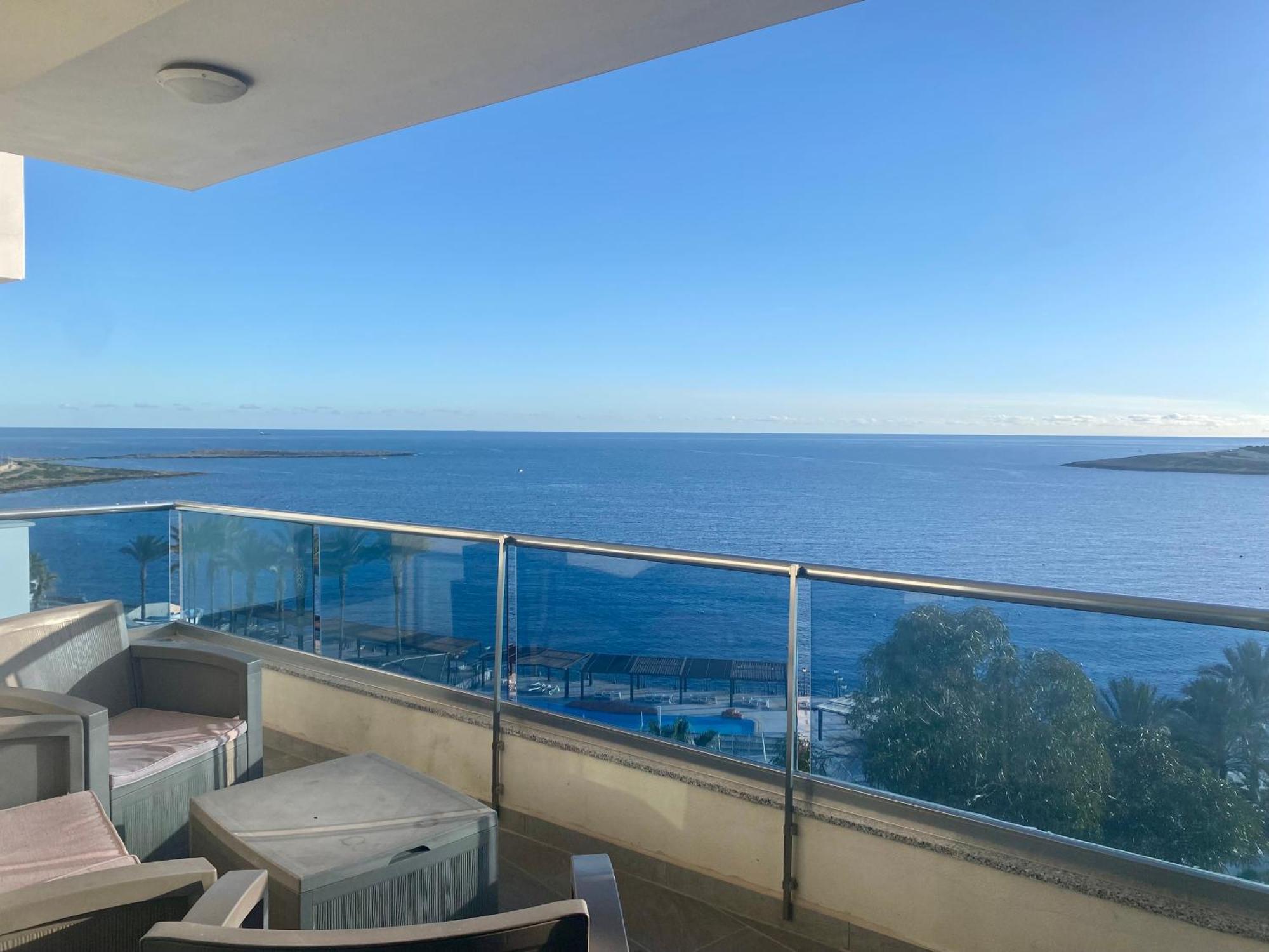 Sunrise Bay Apartments - Frontline Sea Views Σεντ Πόλς Μπέι Εξωτερικό φωτογραφία