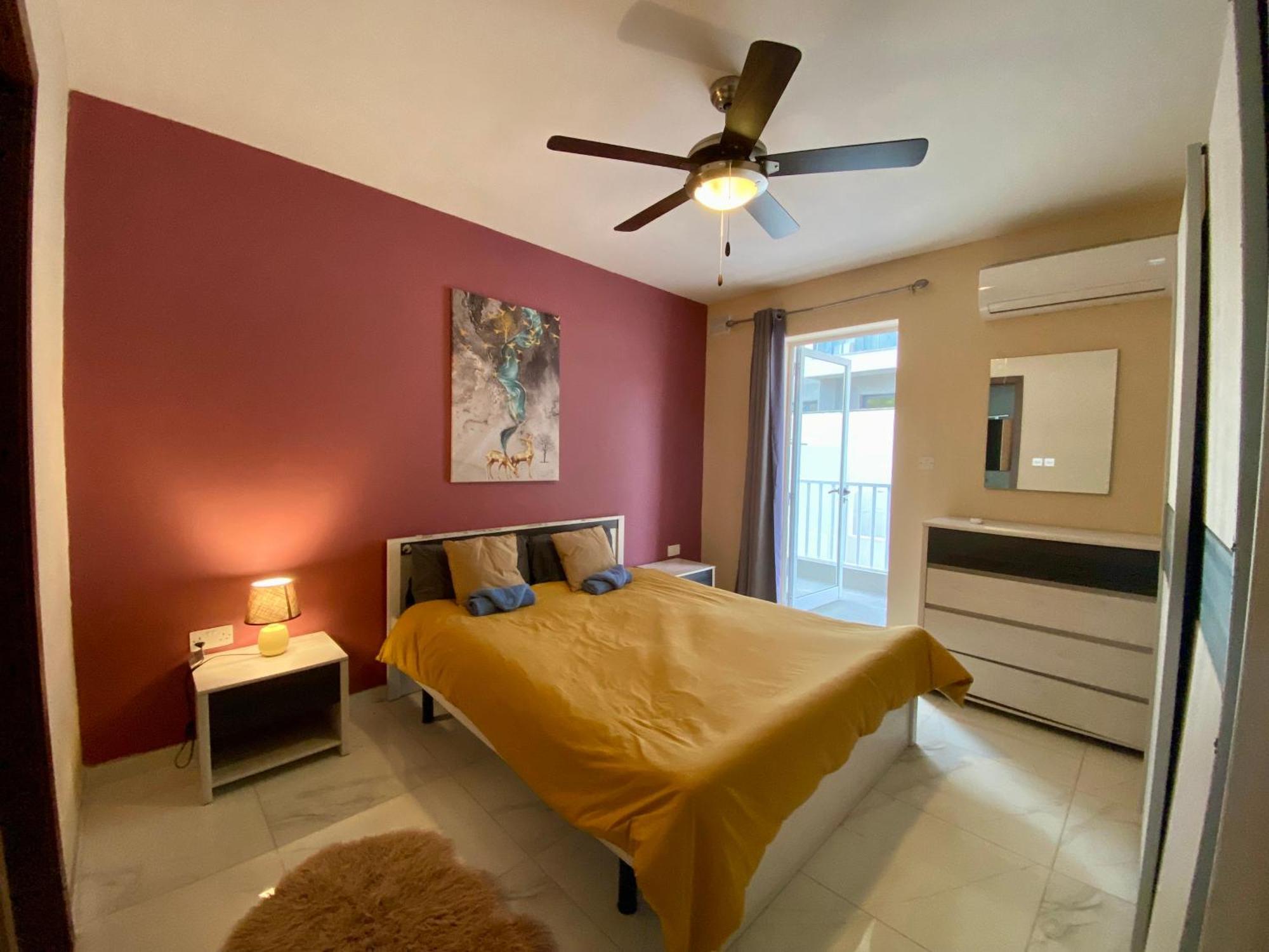 Sunrise Bay Apartments - Frontline Sea Views Σεντ Πόλς Μπέι Εξωτερικό φωτογραφία