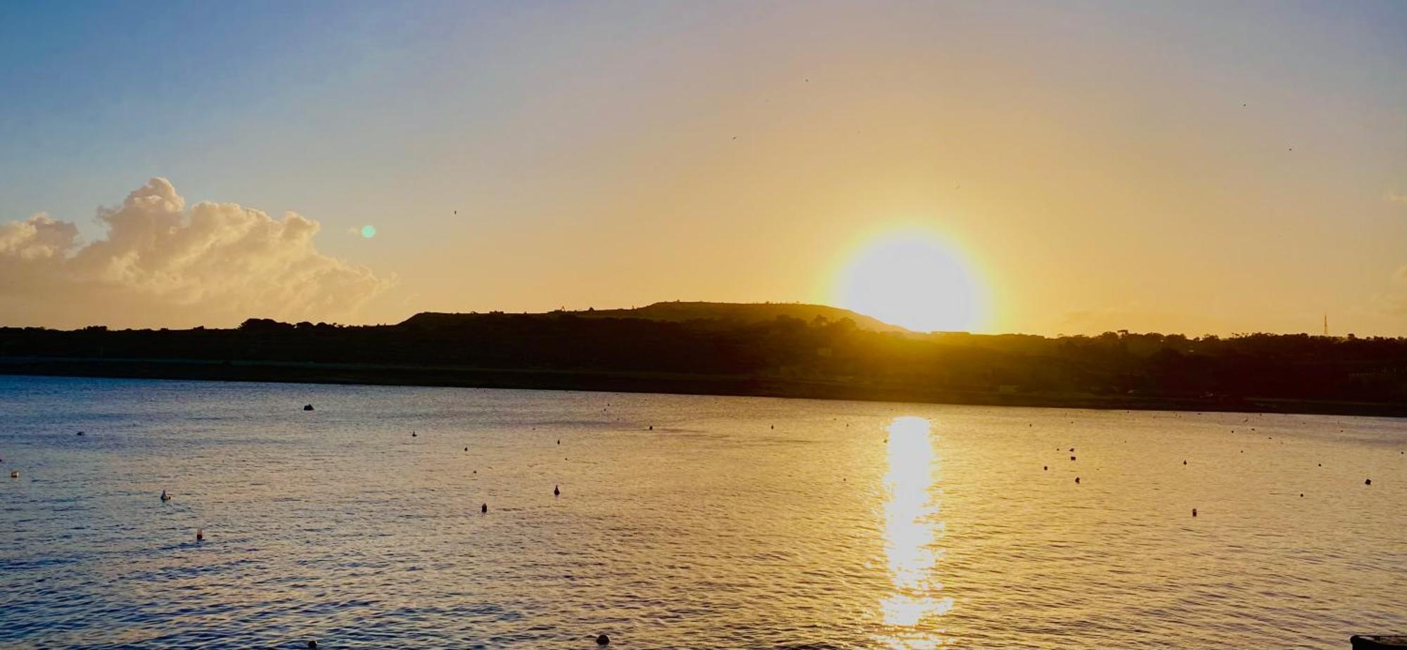 Sunrise Bay Apartments - Frontline Sea Views Σεντ Πόλς Μπέι Εξωτερικό φωτογραφία